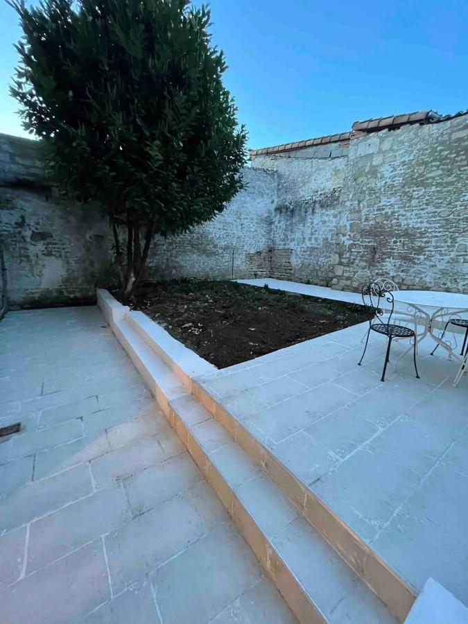 Le Jardin Niortais - Hyper Centre- Proche Gare - Paisible - Grand Jardin Prive, Wifi Hd -Netflix Apartment Exterior foto